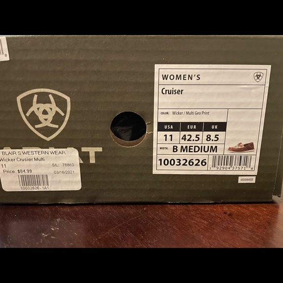 SOLD⭕️ Ariat Size 11 Shoes 👞 Wide Width - Picture 2 of 3